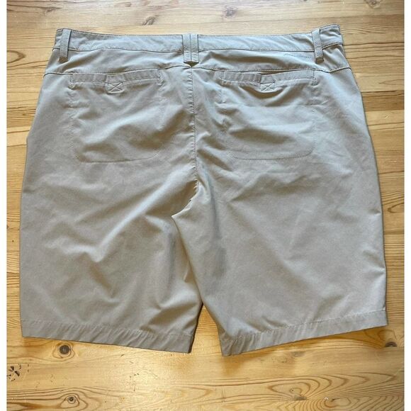 Eddie Bauer khaki Shorts Women's 18 Chino Shorts hiking, outdoor sports - Picture 2 of 11